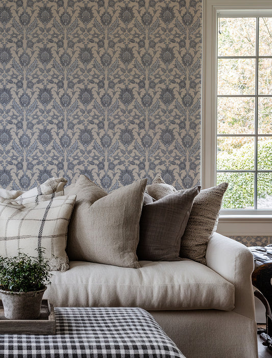 Emile Winter in Farmhouse style living room